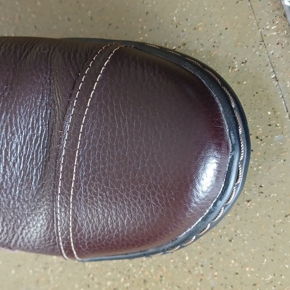 Clark's - Cora Giny Brown Leather Cushioned Zip Loafer Flats 1" Heel W-7.5 EUC - Picture 15 of 15